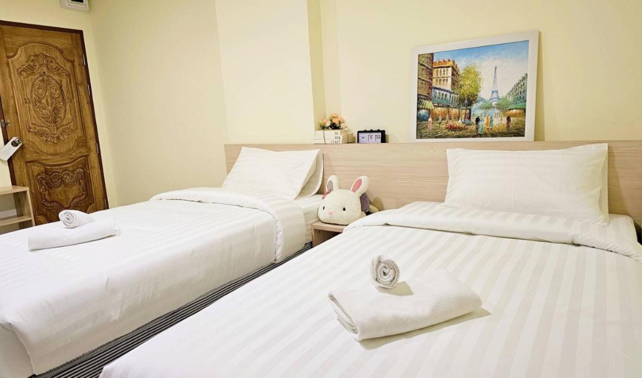 Be My Guest 36 Hotel Bangkok Exterior photo